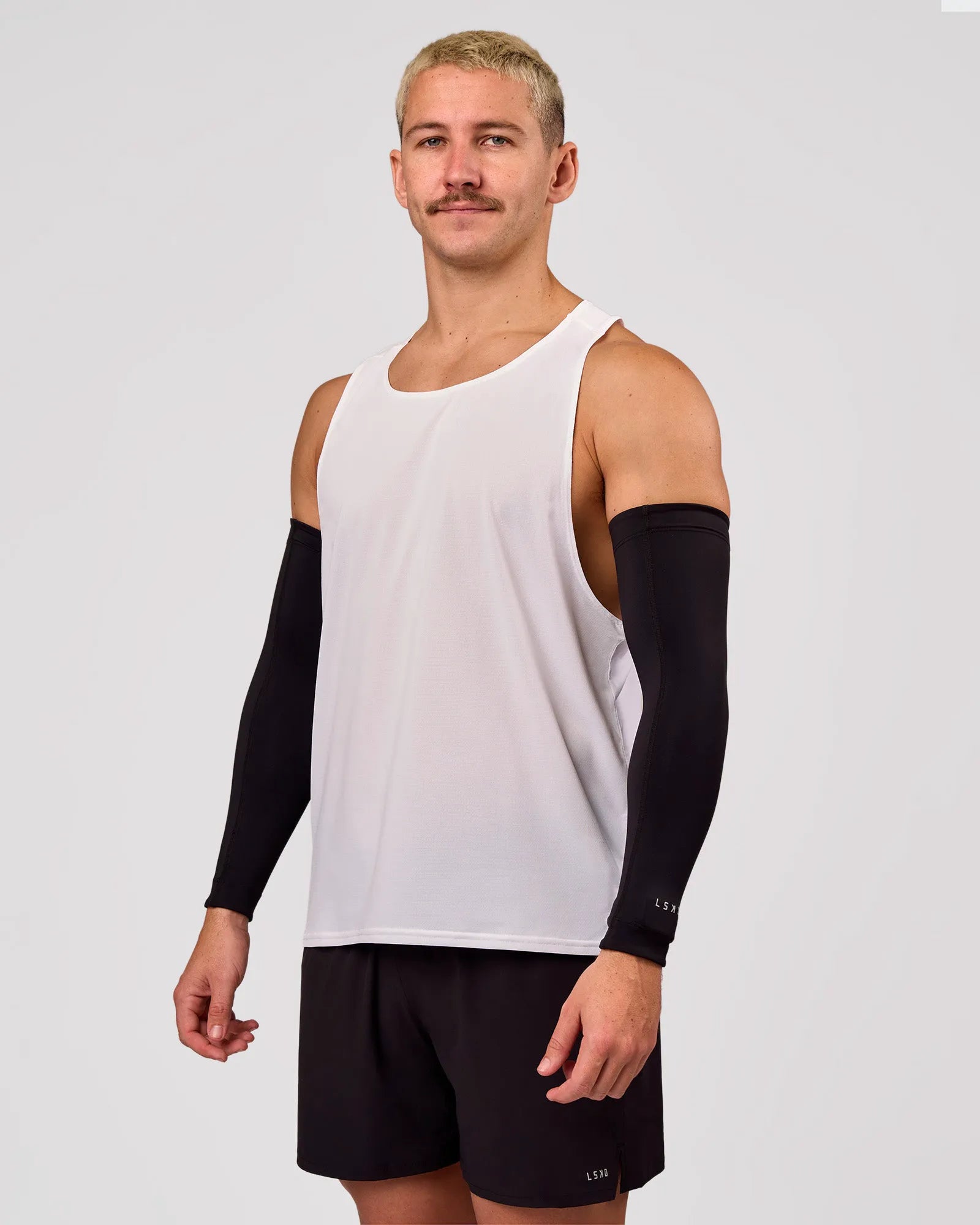 Pace Run Sleeves - Black | Running Arm Sleeves