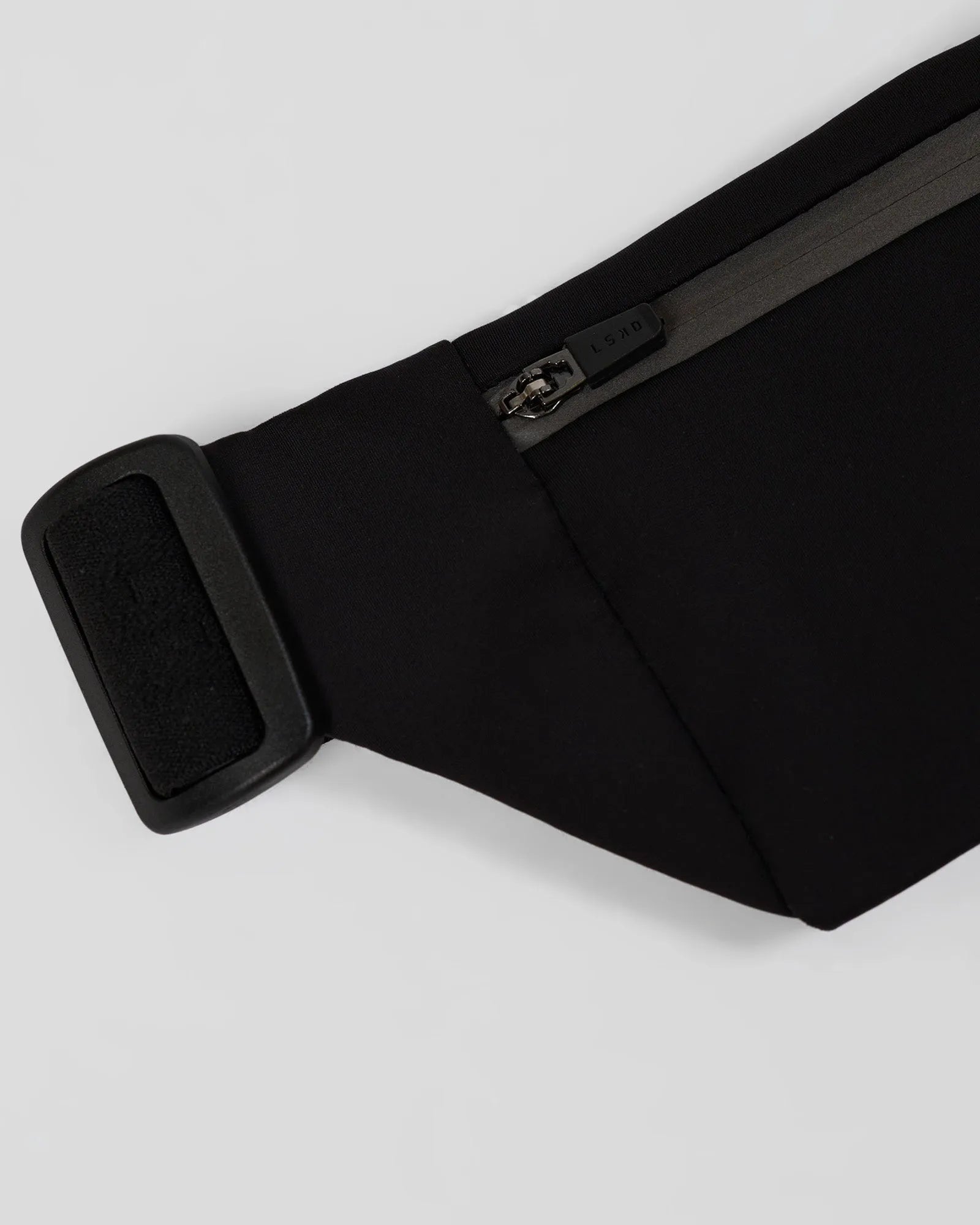 Accelerate Run Belt - Black/Reflective
