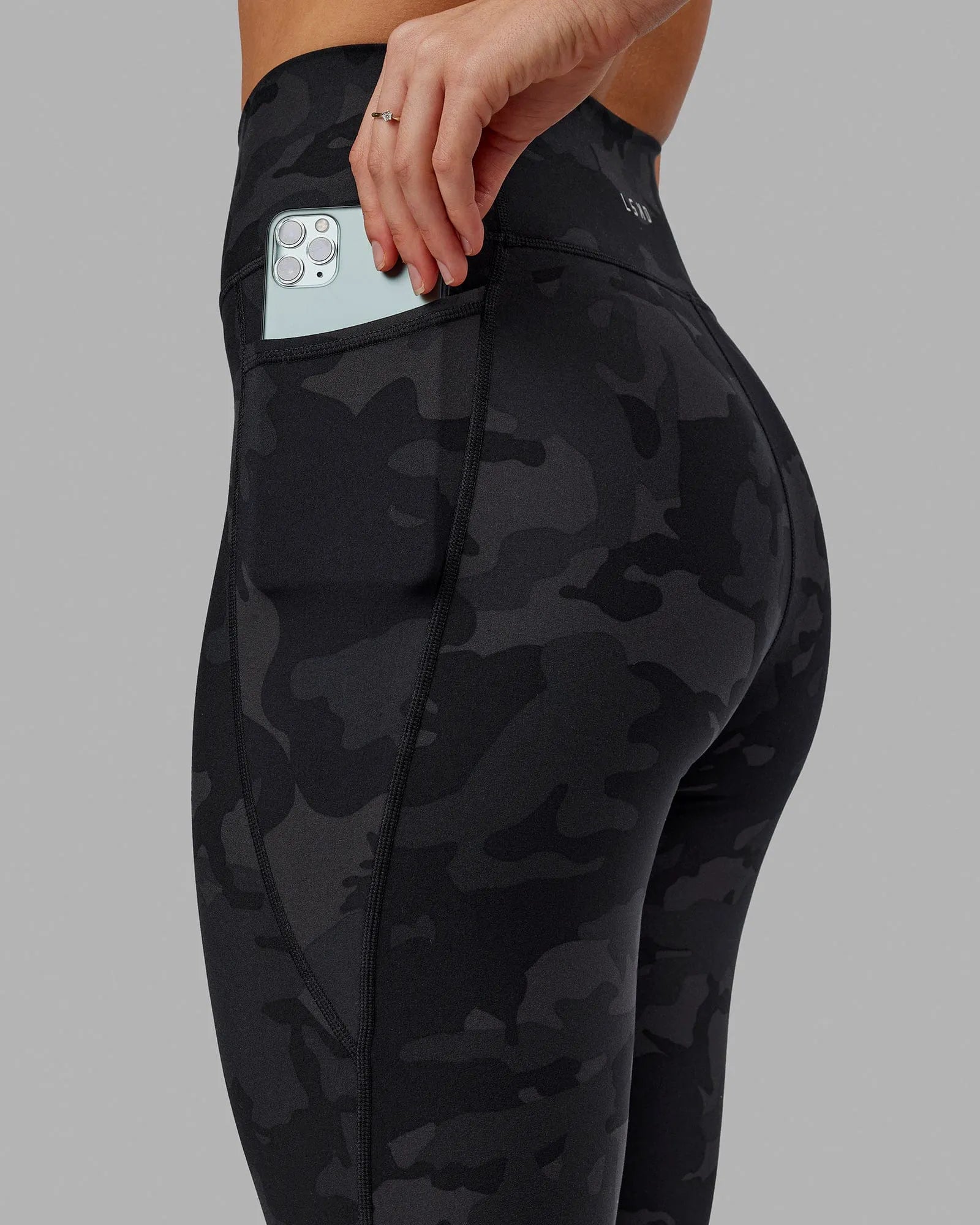 Black-Camo