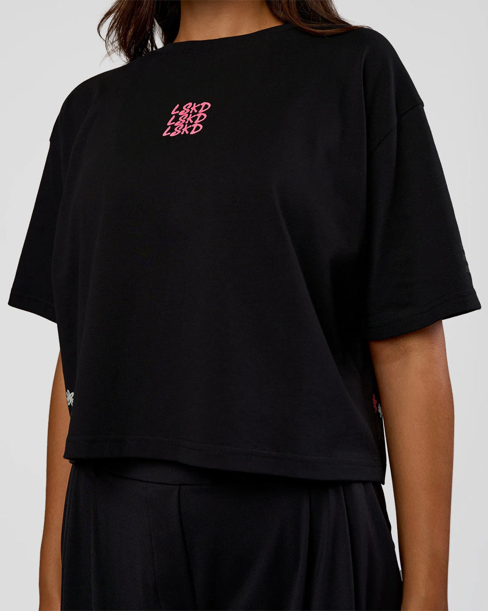 Black-Reflective