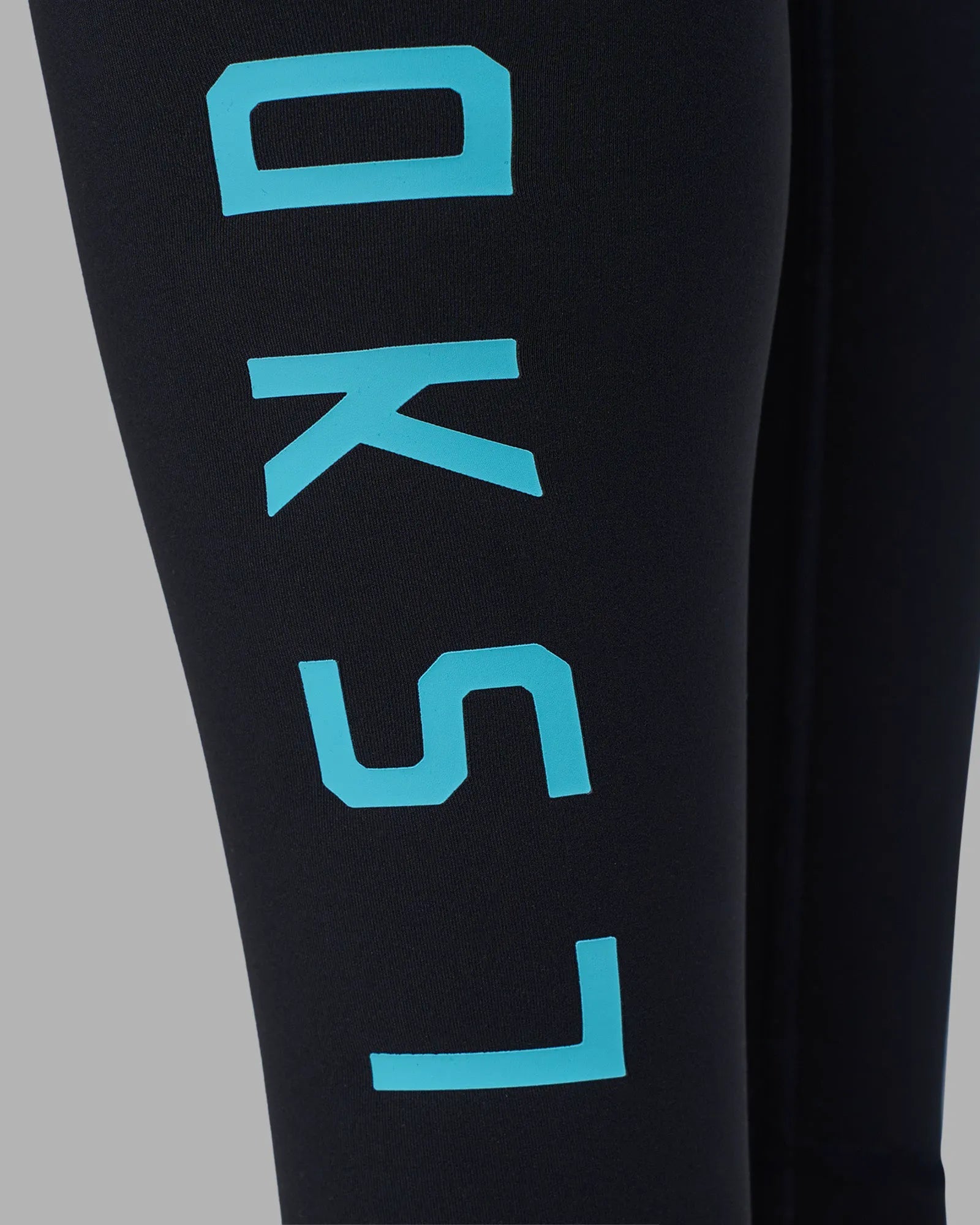 Black-Blue Atoll